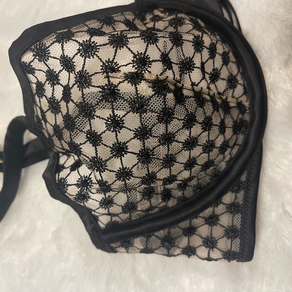 NWT Very Sexy Unlined Demi Bra - Picture 4 of 4